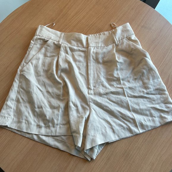 ZARA Tan Shorts - Picture 1 of 3